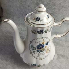 Vintage Royal Tara Coffee Pot (26250)