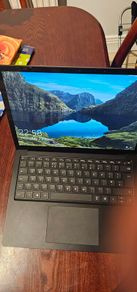 Microsoft  Surface laptop i5 256gb