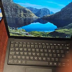 Microsoft  Surface laptop i5 256gb