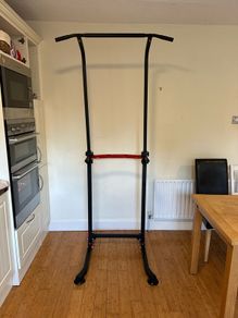 Pull-up Bar Power Tower