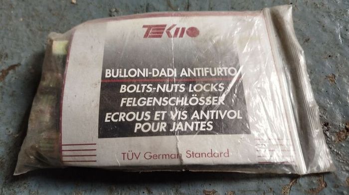 Tekno DB2 Anti-Theft Wheel Bolts and Nuts