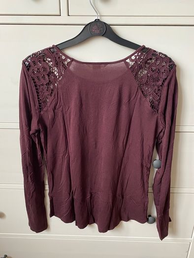 H&M long sleeve top for women / ladies, immaculate condition, barely used. Size XS.