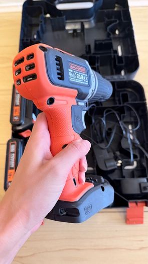 Hammer Drill Black+Decker 18V 2 Speed with 2 x 1.5Ah Batteries