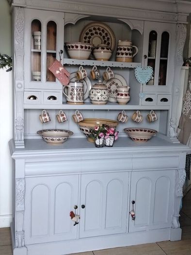 solid kitchen dresser delivery arranged