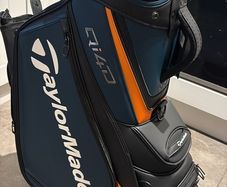 Taylormade Tour Staff  Qi4D bag