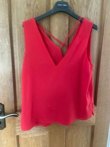 Red cami