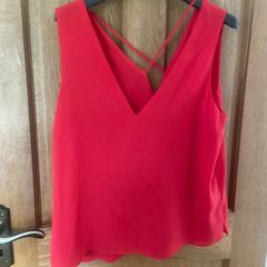 Red cami