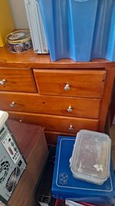 1x chest of drawers