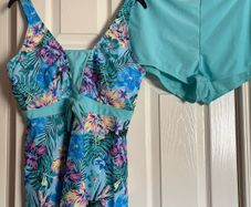ladies swimsuit