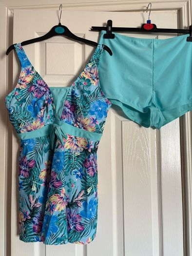 ladies swimsuit
