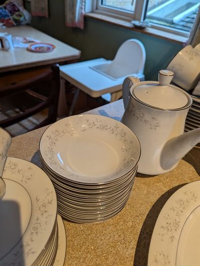 Fine China Set - Japanese Delux
