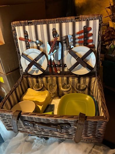picnic basket