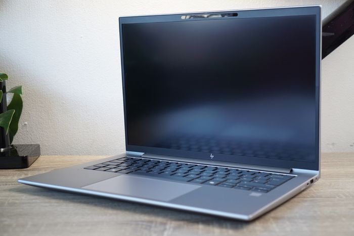 HP ZBook Firefly 14 G11 | Ryzen 7 Pro 8840HS | 16GB | 512gb