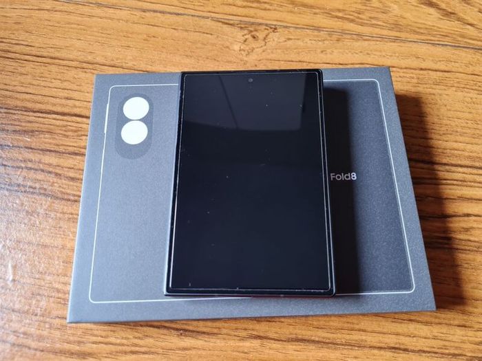 Samsung Galaxy Z Fold 8