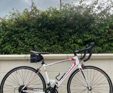 Giant Defy Road Bike
