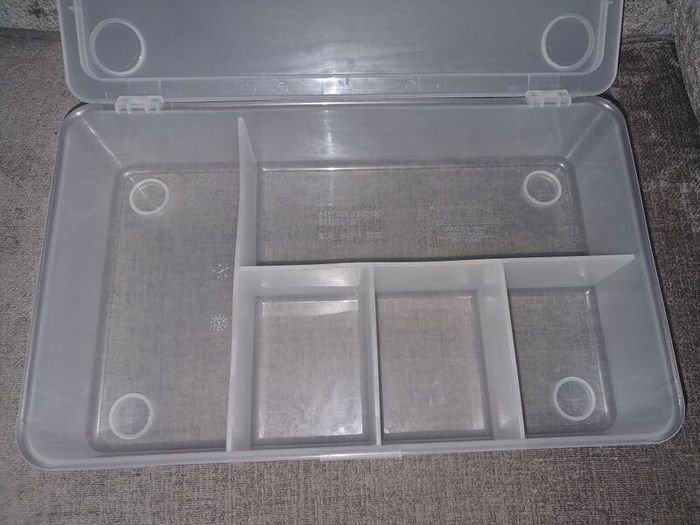 Ikea Glis Storage Box With 5 Compartments - Size - 34cm x 21cm - RRP - 5.00