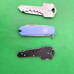 SOG Keychain Tools Victorinox Classic sd Swiss Army Knife Bundle
