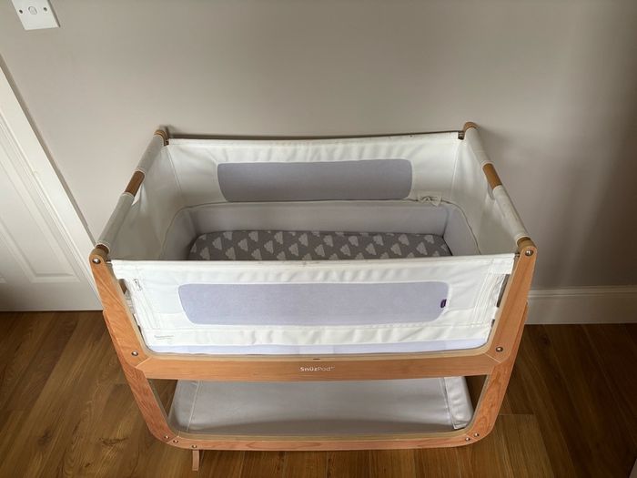 Snuzpod 4 beside crib (next to me)