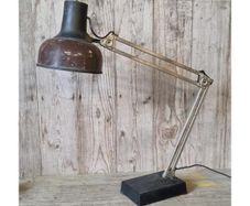 Lival P12 Desk Lamp KAS1075