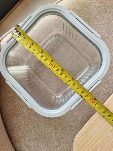 Ribbed glass containers