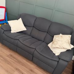Matching 3 seater and 2 x reclining arm chairs