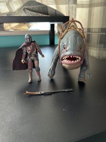 Star Wars TVC Mandalorian & blurrg