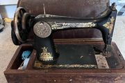 antique singer Sewing Machine