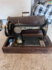 antique singer Sewing Machine