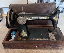 antique singer Sewing Machine