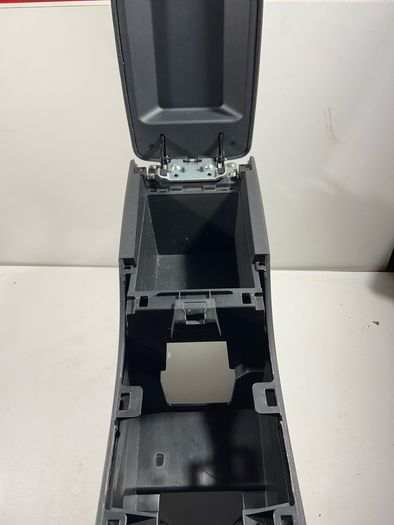 Arm Rest Nissan Leaf 2015 A1l1.