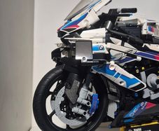 Lego Technic BMW M 1000 RR