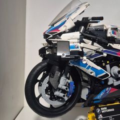 Lego Technic BMW M 1000 RR