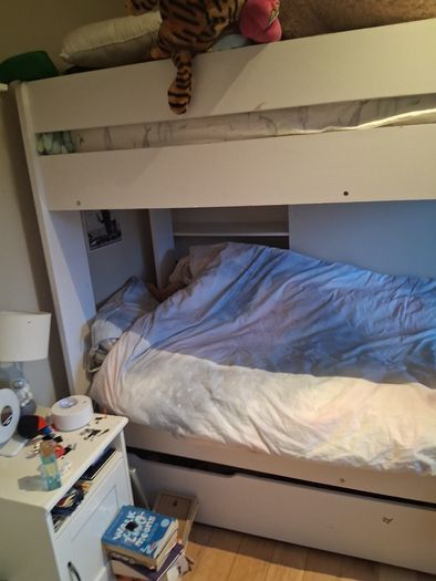 Bunk bed