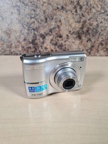 OLYMPUS FE-170 digital camera 6MP megapixels TAKES 2 X AA batteries