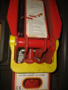 car jack