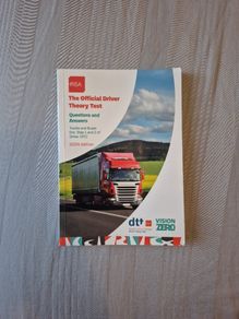 The official driver theory test 2024 edition (trucks and buses)