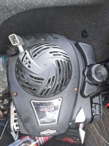 Lawnmower engine