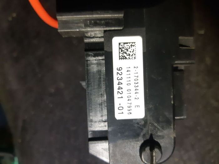 BMW 5 Series F10 F11 Distribution Fuse Box 9234421