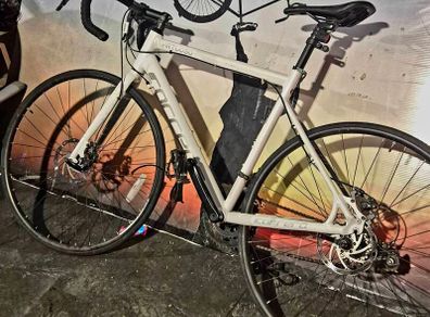 Carrera Virtuoso Mens Road Bike - White