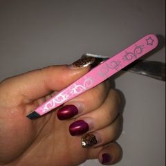 Tweezers