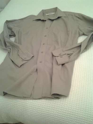 Men's Beige Shirt -Size L (16")