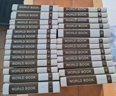 Vintage The World Book encyclopedia 1972