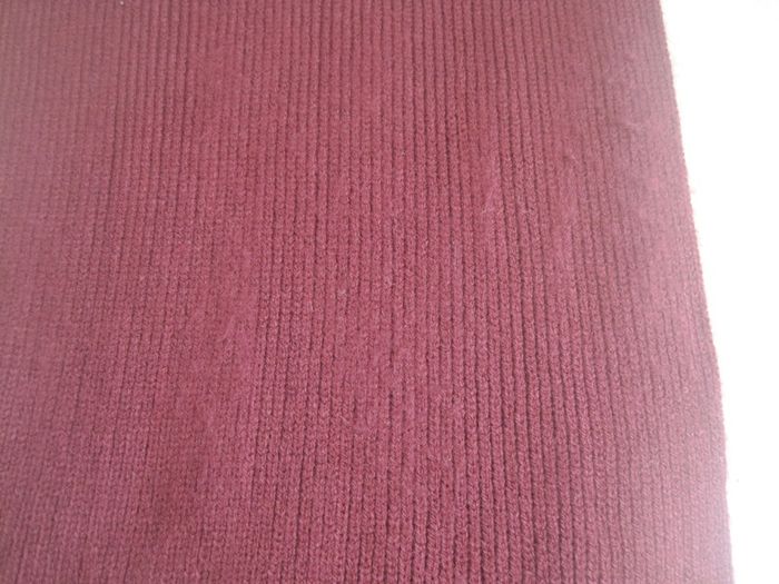 Wine/Maroon Ribbed Scarf.