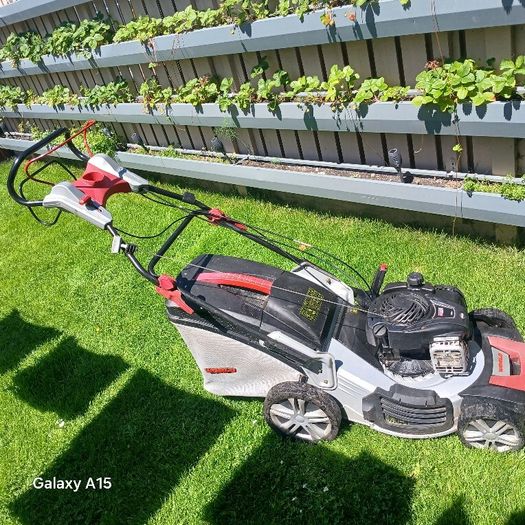 self drive lawnmower