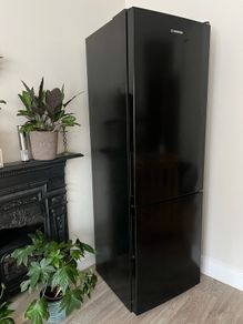 Black Hoover Fridge Freezer - Freestanding