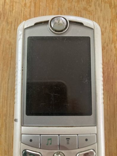 Motorola ROKR iTunes phone
