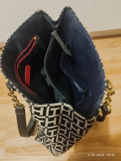 Tommy Hilfiger Monogram Jacquard Tote Bag Authentic
