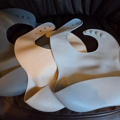 3 x Silicone bibs for babies