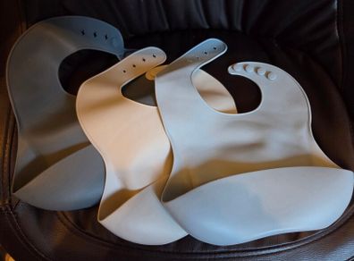 3 x Silicone bibs for babies