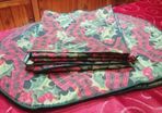 Set of 4 vntage Christmas placemats and napkins - Holly